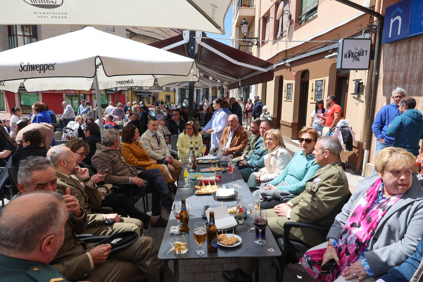 Gaitas, cornetas y tambores cierran las fiestas de Noreña