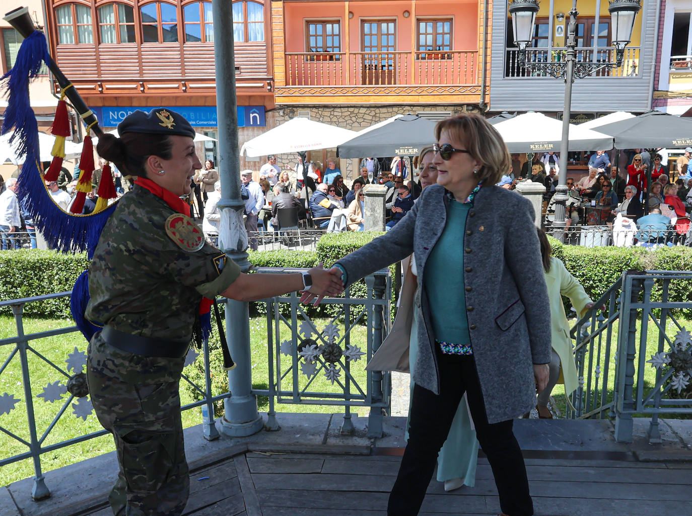 Gaitas, cornetas y tambores cierran las fiestas de Noreña