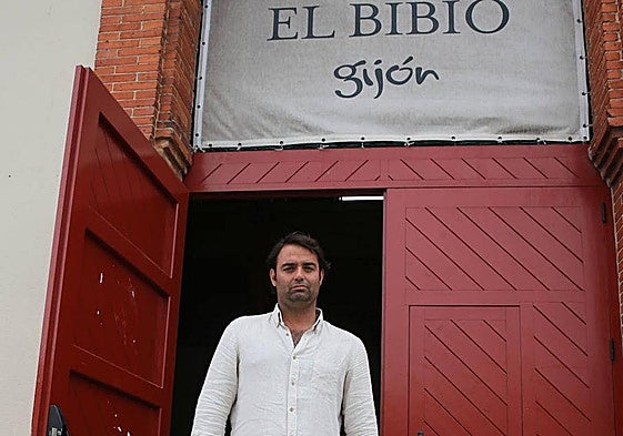 Carlos Zúñiga hijo.