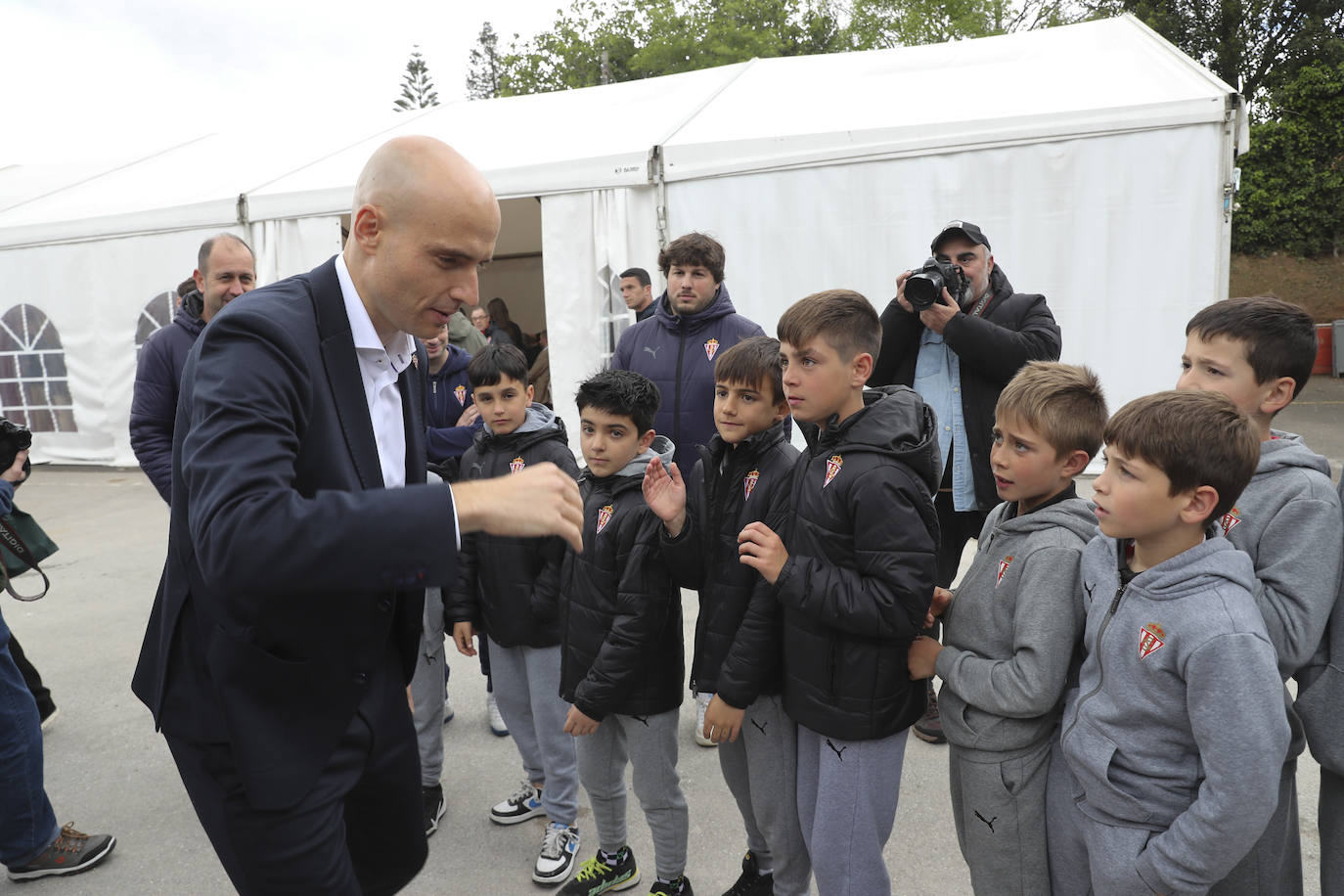 Mareo y su nueva cara: así fue la presentación de la reforma de la Escuela de Fútbol del Sporting