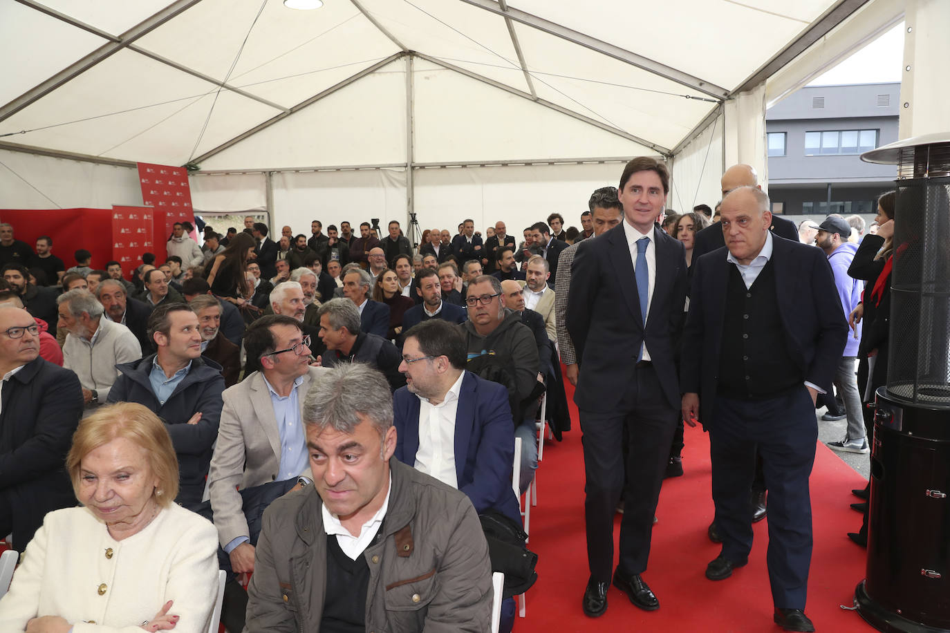 Mareo y su nueva cara: así fue la presentación de la reforma de la Escuela de Fútbol del Sporting