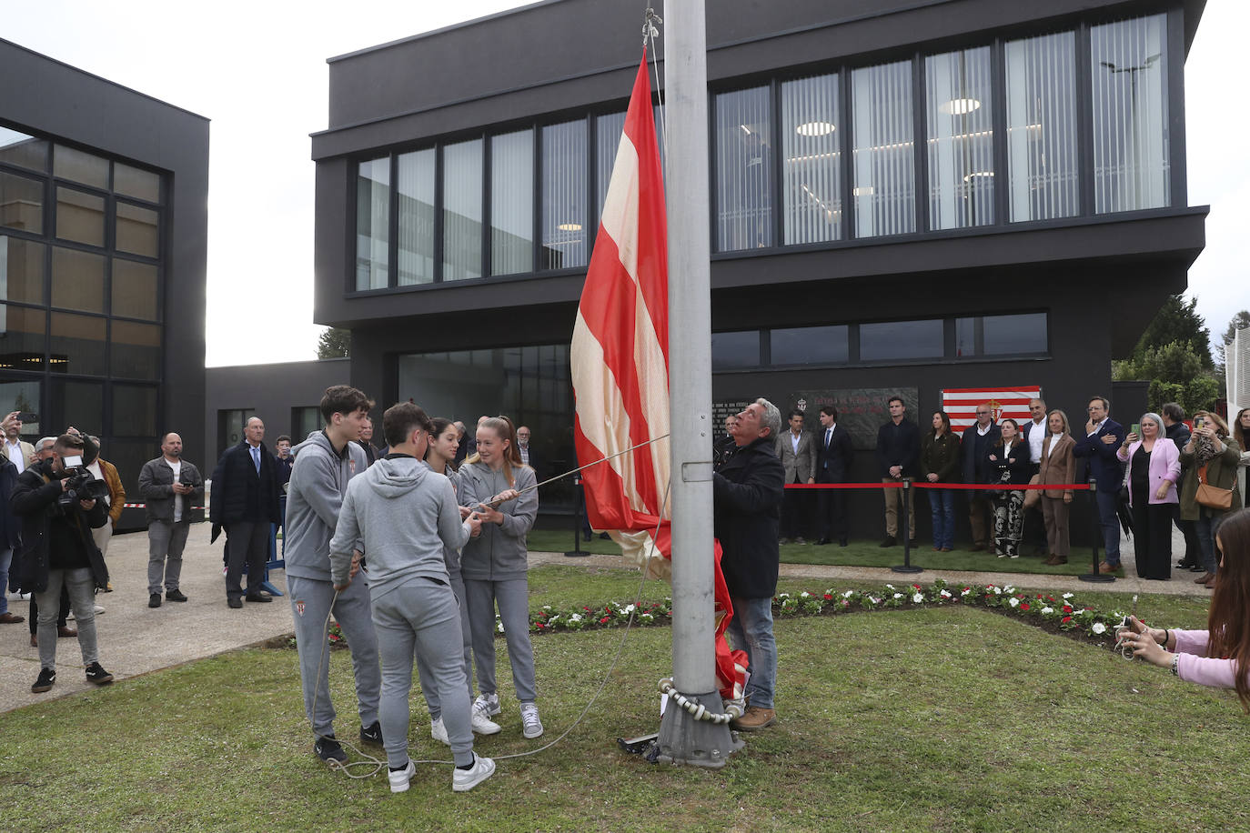 Mareo y su nueva cara: así fue la presentación de la reforma de la Escuela de Fútbol del Sporting