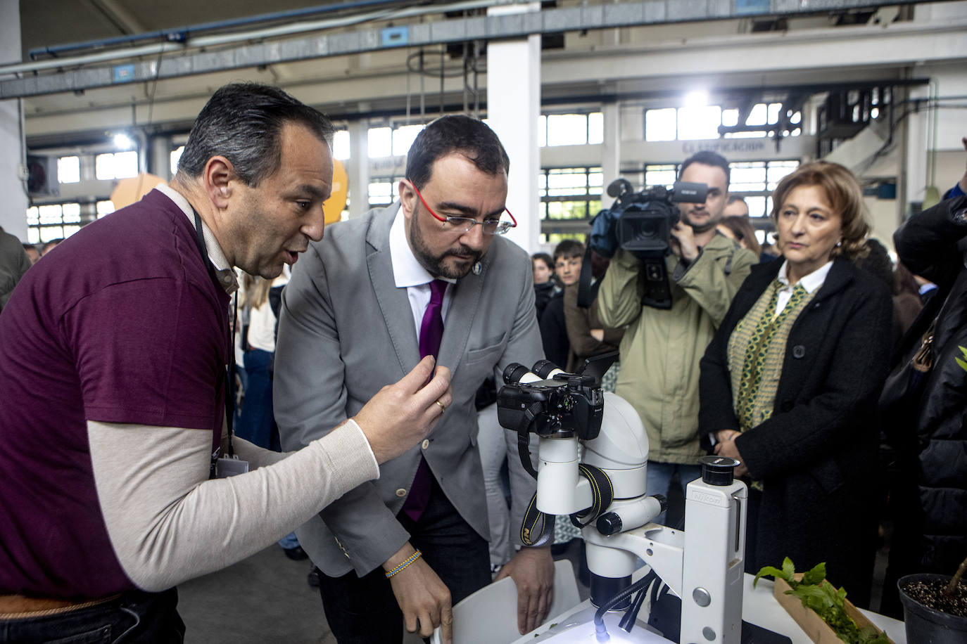 Escape room, simuladores, hologramas y cultivos bajo tierra con luces led en la Feria de la Ciencia