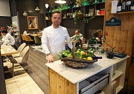 Juan Acinas, al frente del Caprichos de Oviedo.