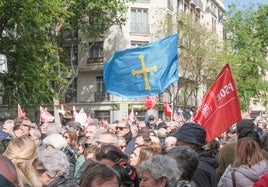 Militantes y simpatizantes socialistas asturianos en Madrid: «Yo, con Pedro Sánchez»