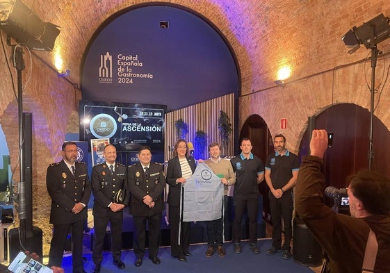 Braulio Álvarez, Alberto Bóveda, Pedro Aguado, Covadonga Díaz, Javier Nievas, Álex Méndez y Ángel Queipo, en la presentación.