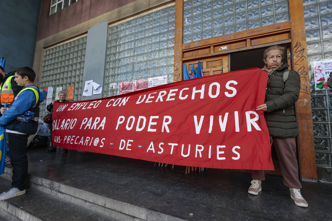 Así fueron las manifestaciones en Gijón de USO y los sindicatos minoritarios