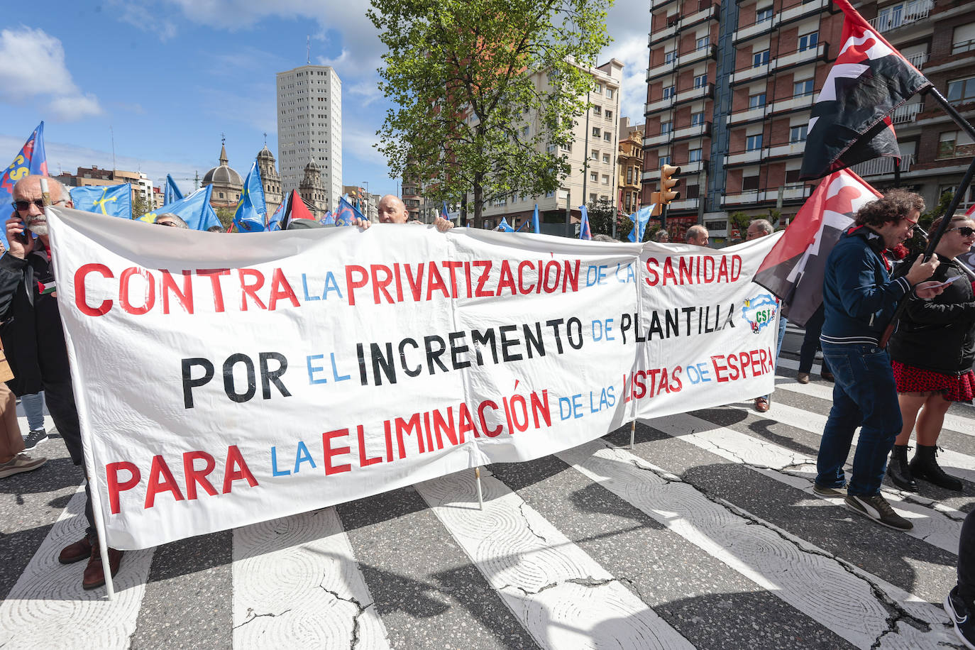 Así fueron las manifestaciones en Gijón de USO y los sindicatos minoritarios