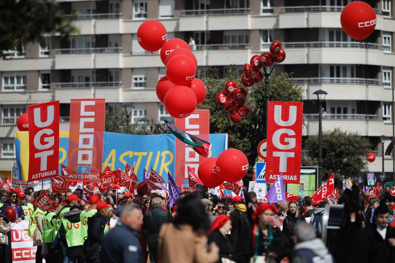 Los sindicatos asturianos, a la calle en Langreo para «reivindicar lo que es justo»