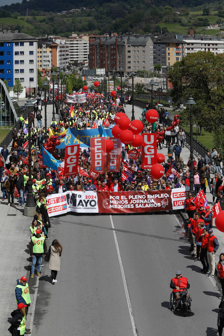 Los sindicatos asturianos, a la calle en Langreo para «reivindicar lo que es justo»