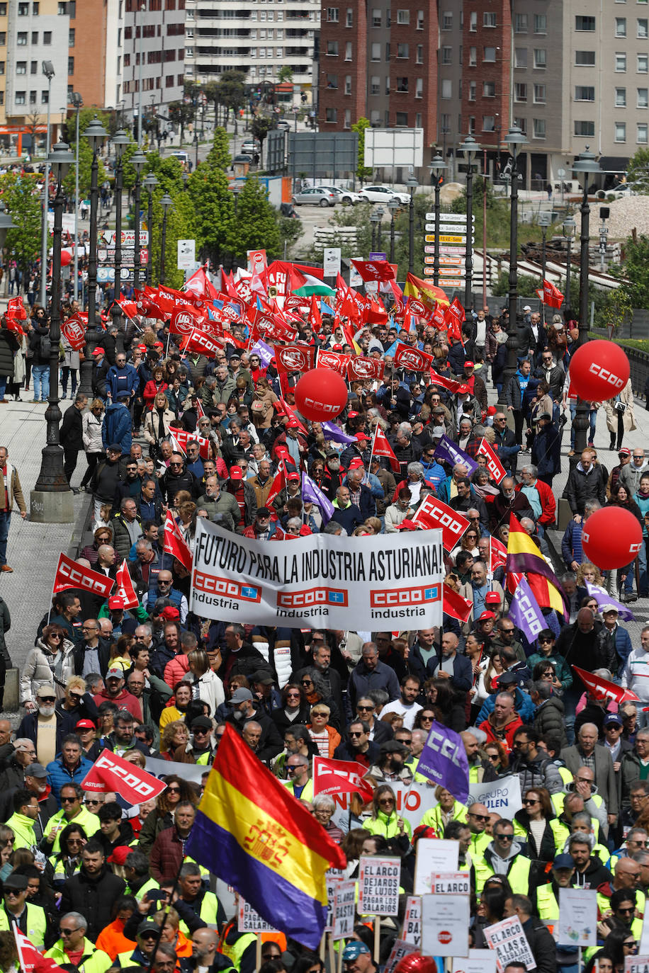 Los sindicatos asturianos, a la calle en Langreo para «reivindicar lo que es justo»