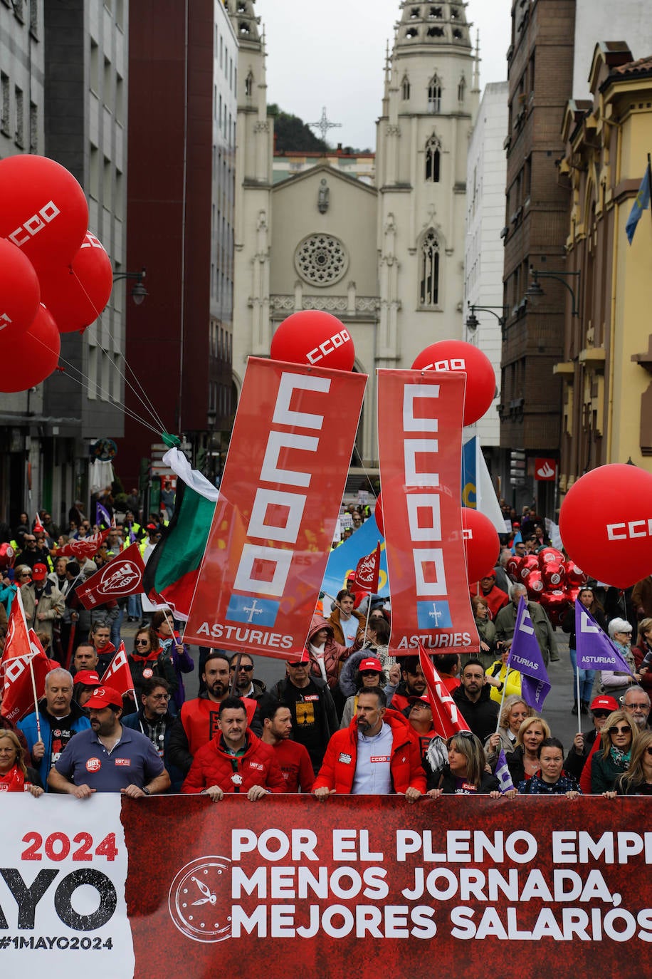 Los sindicatos asturianos, a la calle en Langreo para «reivindicar lo que es justo»