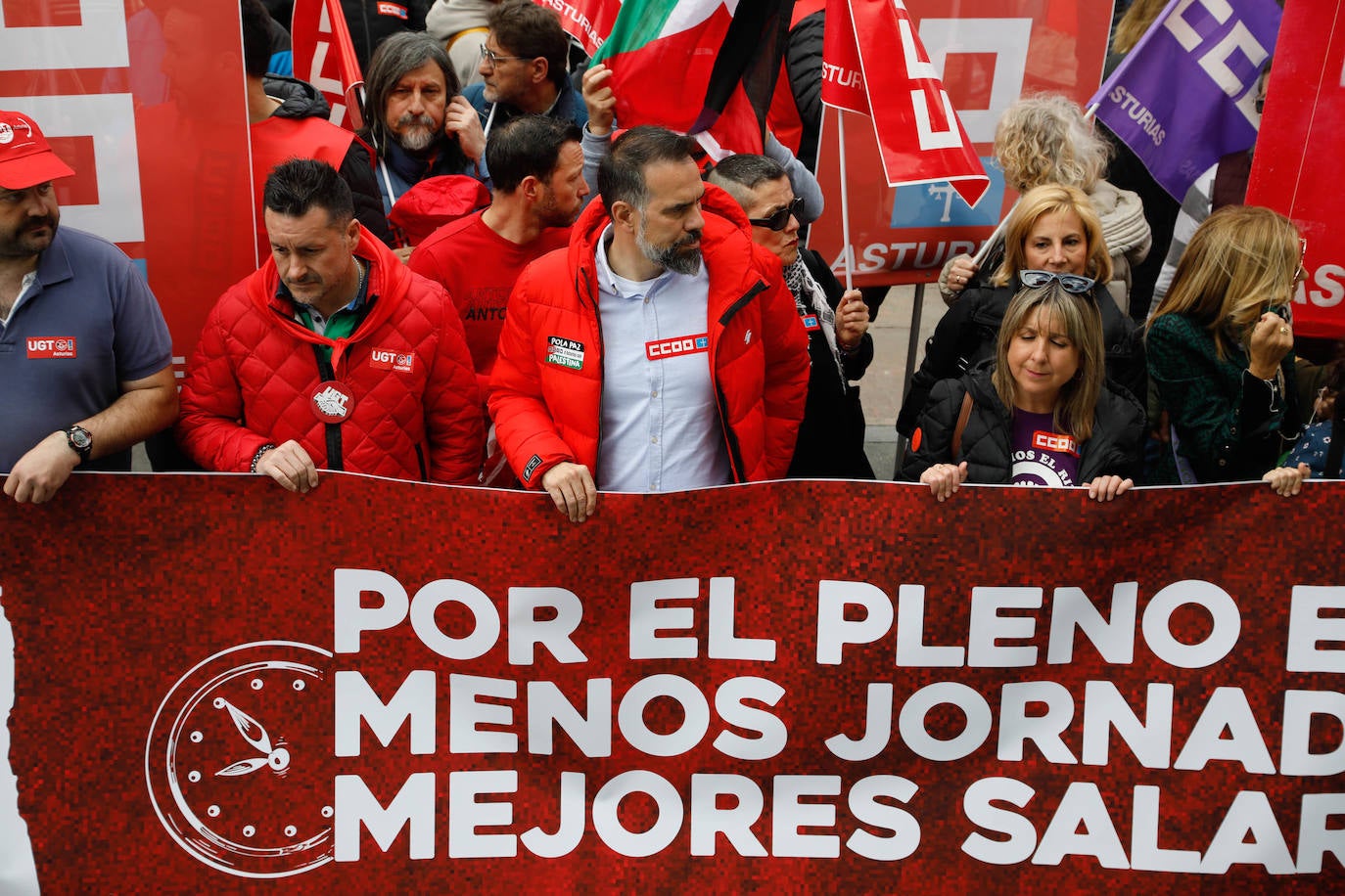 Los sindicatos asturianos, a la calle en Langreo para «reivindicar lo que es justo»