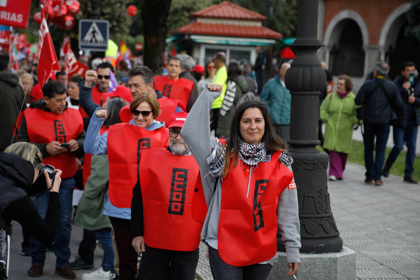 Los sindicatos asturianos, a la calle en Langreo para «reivindicar lo que es justo»