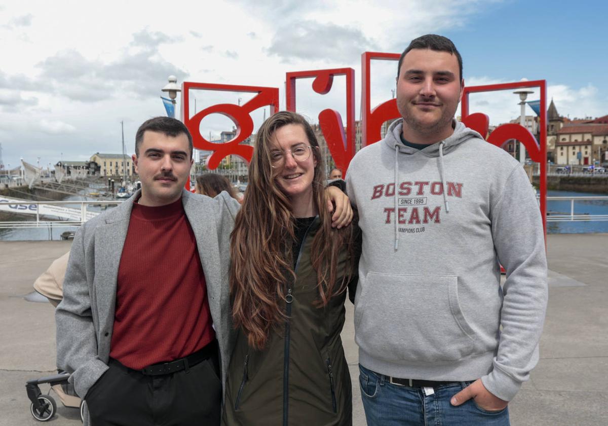 Los turistas eligen Gijón en el puente de mayo