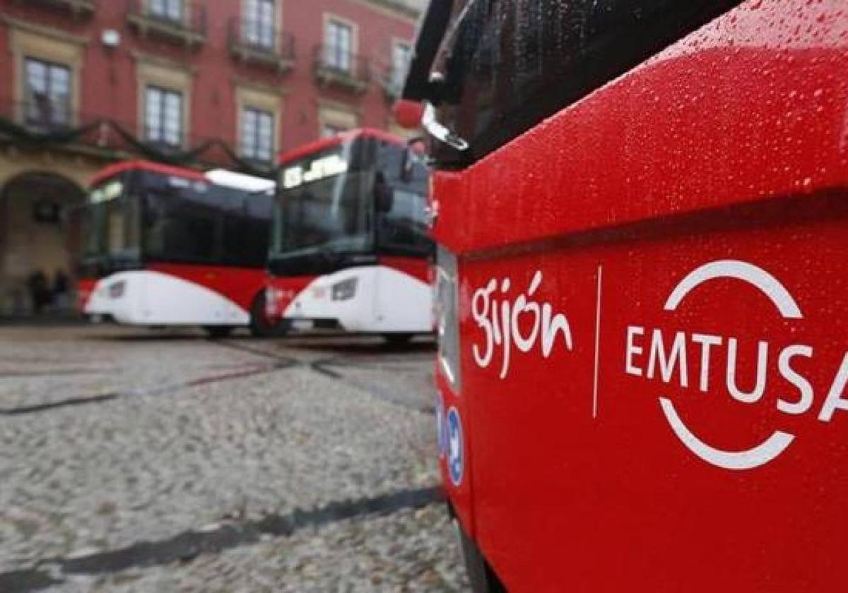 EMTUSA adelantará los horarios de varias de sus líneas de autobús a partir de junio