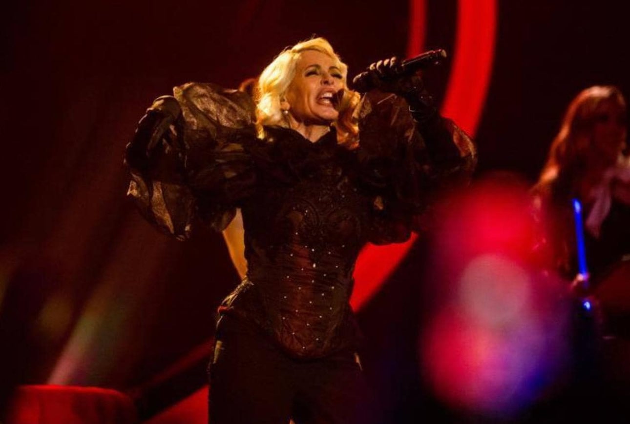 Mery Bass, cantante de Nebulossa, interpreta 'Zorra', que representará a España en Eurovisión