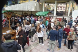 Público en la fiesta de la sidra de Sotrondio.