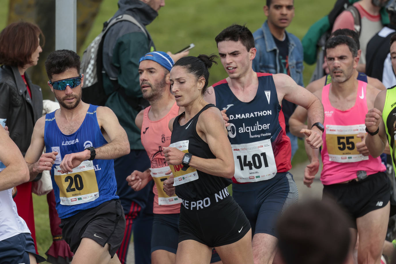 ¿Participaste en la Media Maratón de Gijón? ¡Búscate en las fotos! (2)