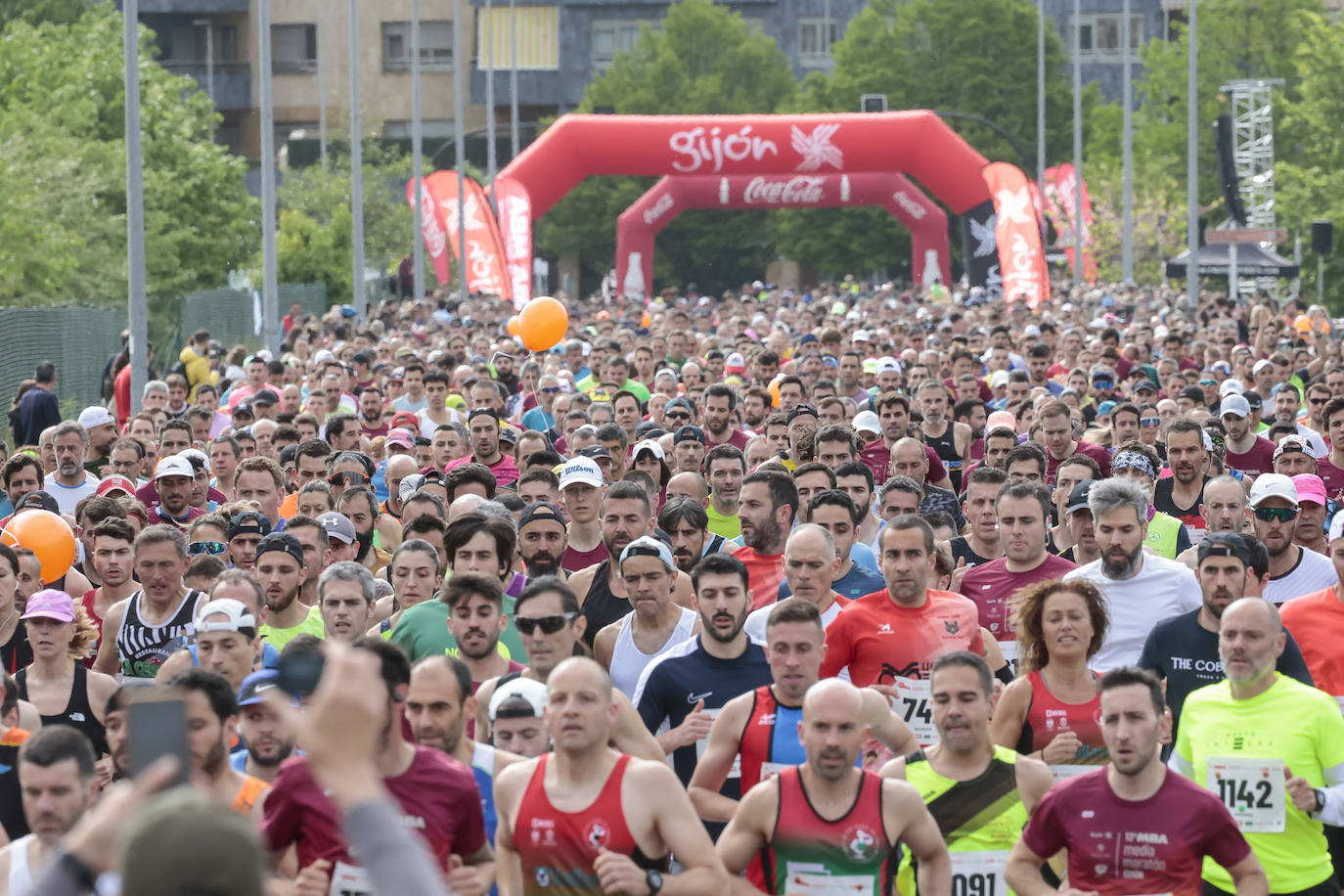 ¿Participaste en la Media Maratón de Gijón? ¡Búscate en las fotos! (1)