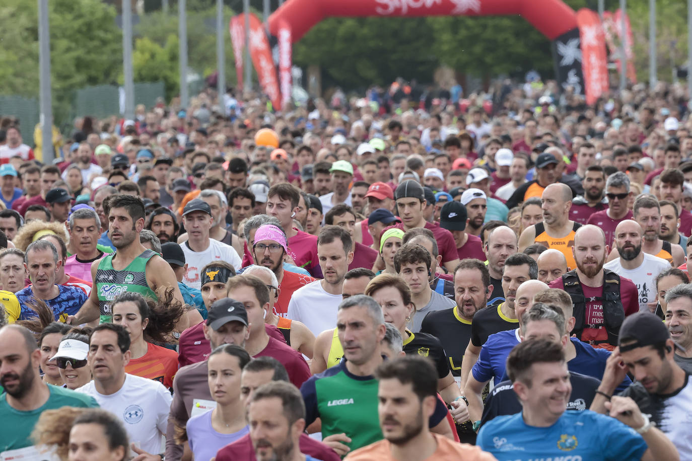 ¿Participaste en la Media Maratón de Gijón? ¡Búscate en las fotos! (1)