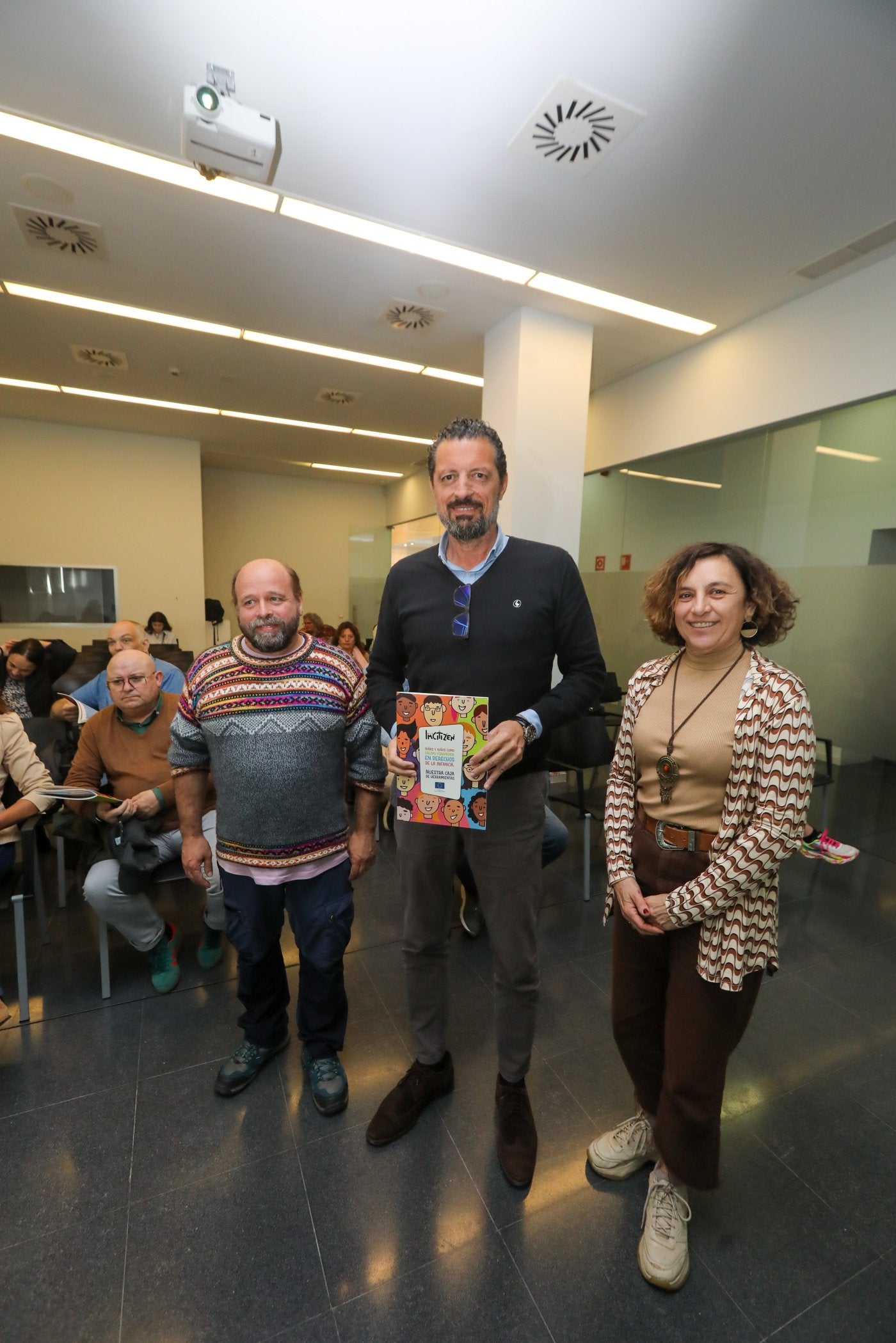 Alejandro García, Eloy Alonso y Elena Venta en la presentación.