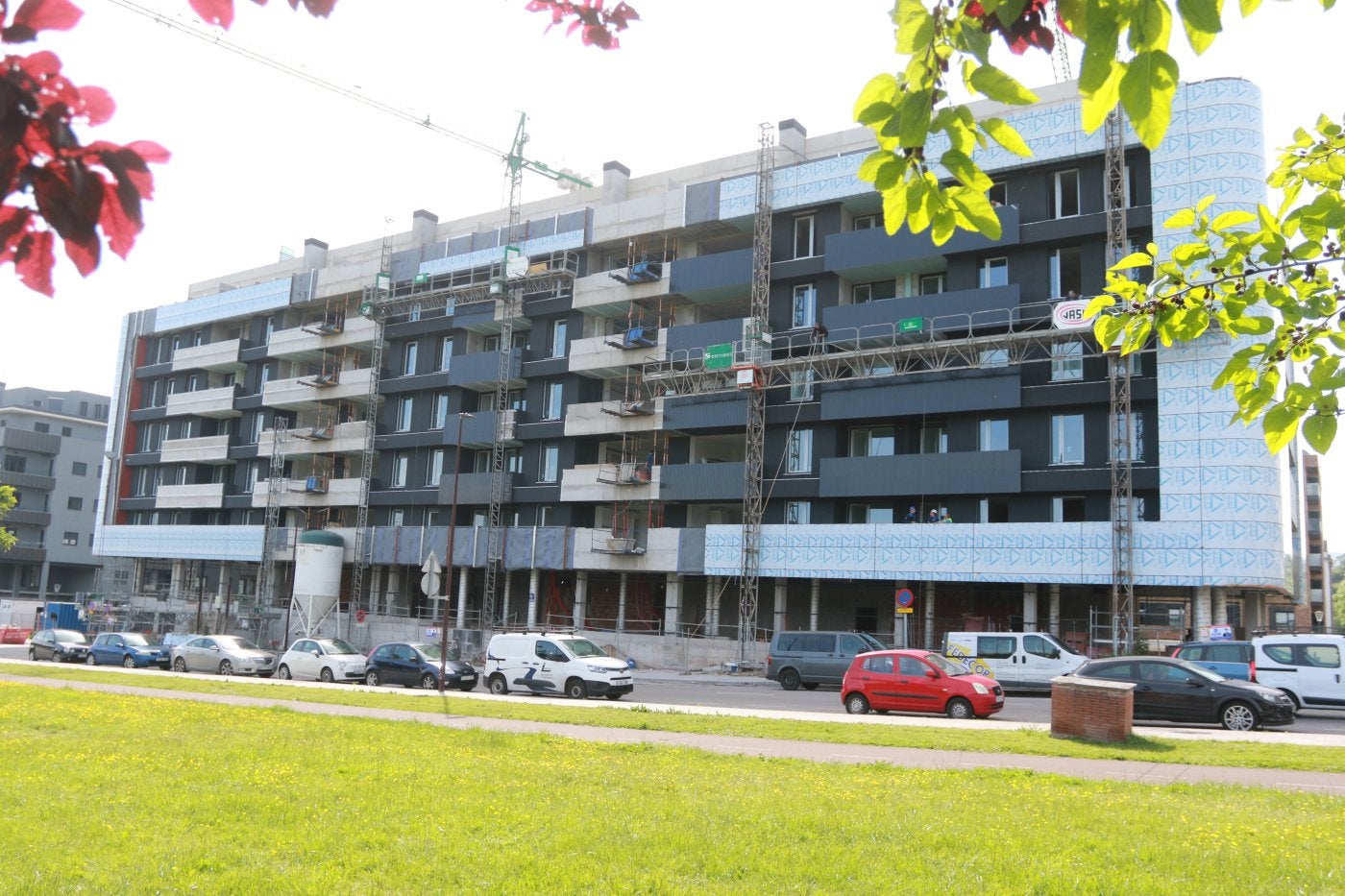 Edificio L50 que la promotora Los Campos está levantando en Nuevo Roces, inicialmente para alquiler.