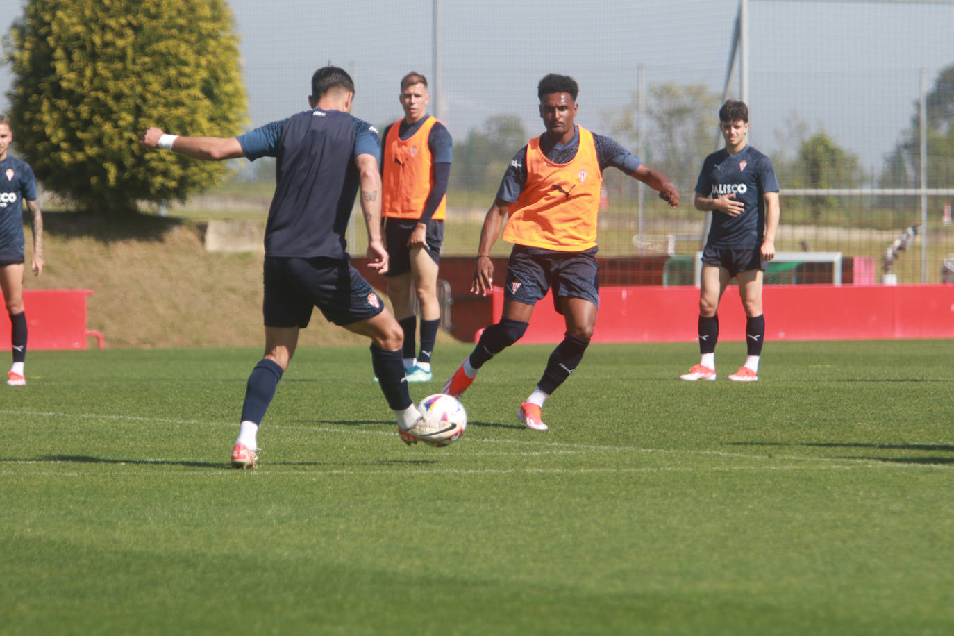 Entrenamiento del Sporting (10/05/2024)