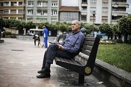 Xulio Concepción Suárez, miembro del Ridea y autor del libro.