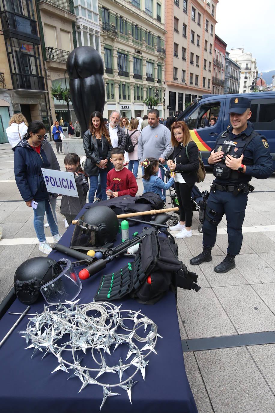 Las lecciones de la Policía Nacional en Oviedo