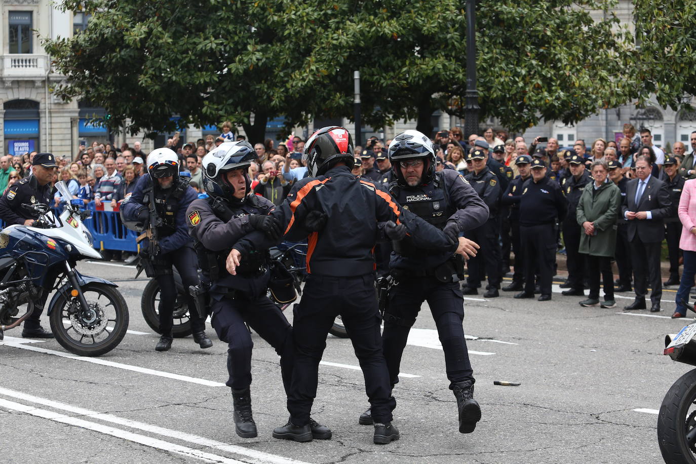 Las lecciones de la Policía Nacional en Oviedo