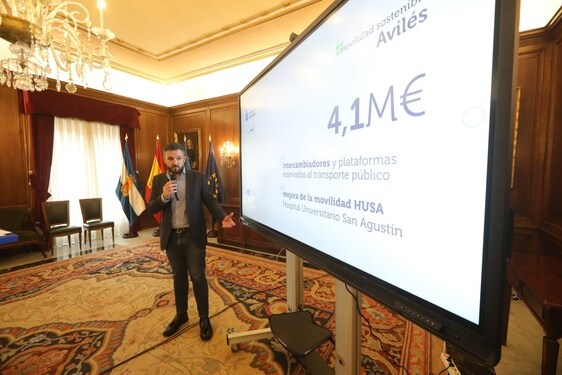 El viceconsejero de Infraestructuras, Jorge García, detalló las dos actuaciones con fondos europeos.
