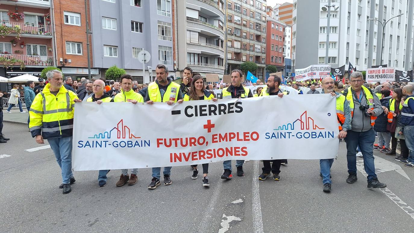 Avilés, unida contra el cierre en Saint-Gobain: «Cristalería no se cierra»