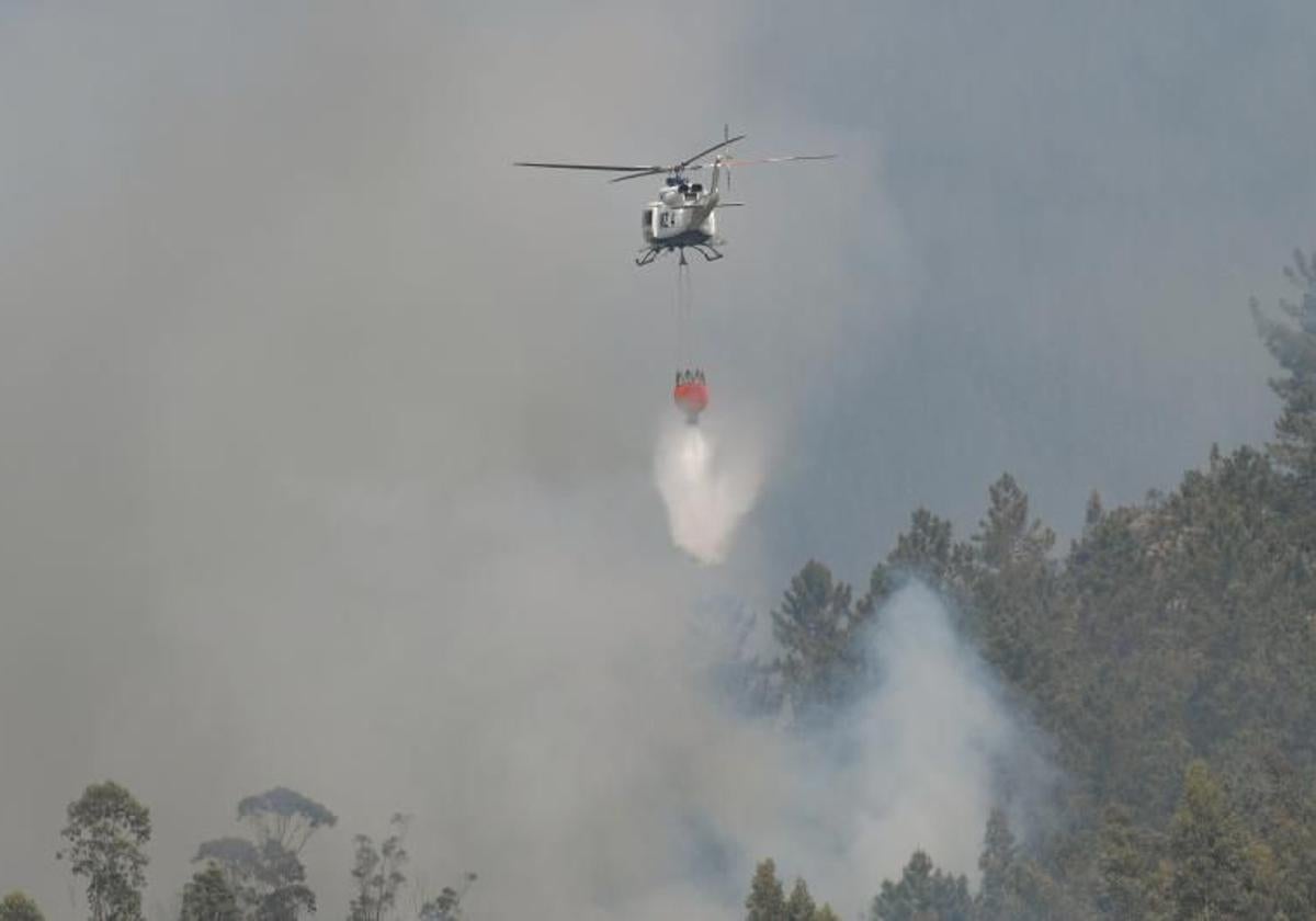 Incendio en Las Regueras en abril de 2023.