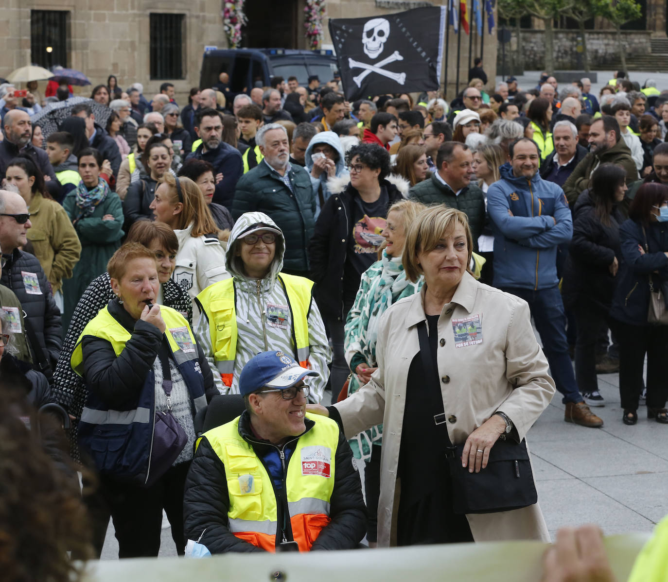 Avilés, unida contra el cierre en Saint-Gobain: «Cristalería no se cierra»