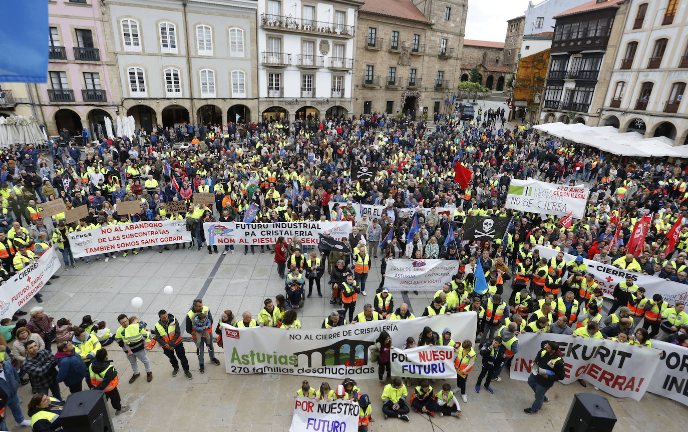 Avilés, unida contra el cierre en Saint-Gobain: «Cristalería no se cierra»