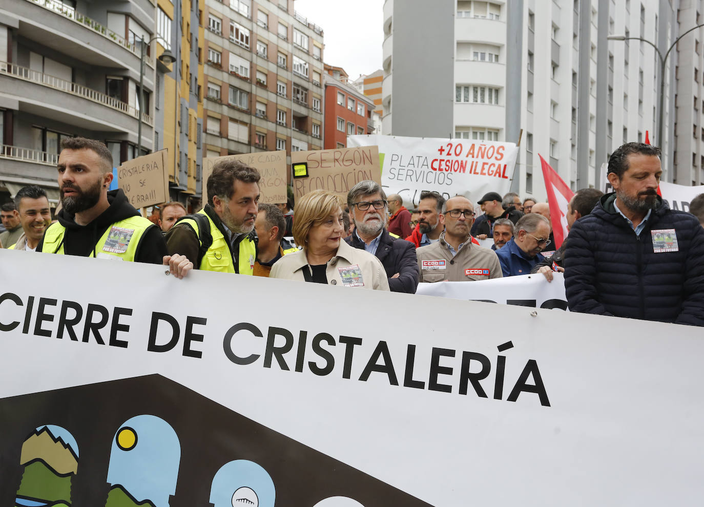 Avilés, unida contra el cierre en Saint-Gobain: «Cristalería no se cierra»