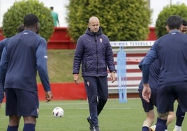 Miguel Ángel Ramírez es el entrenador del Sporting.