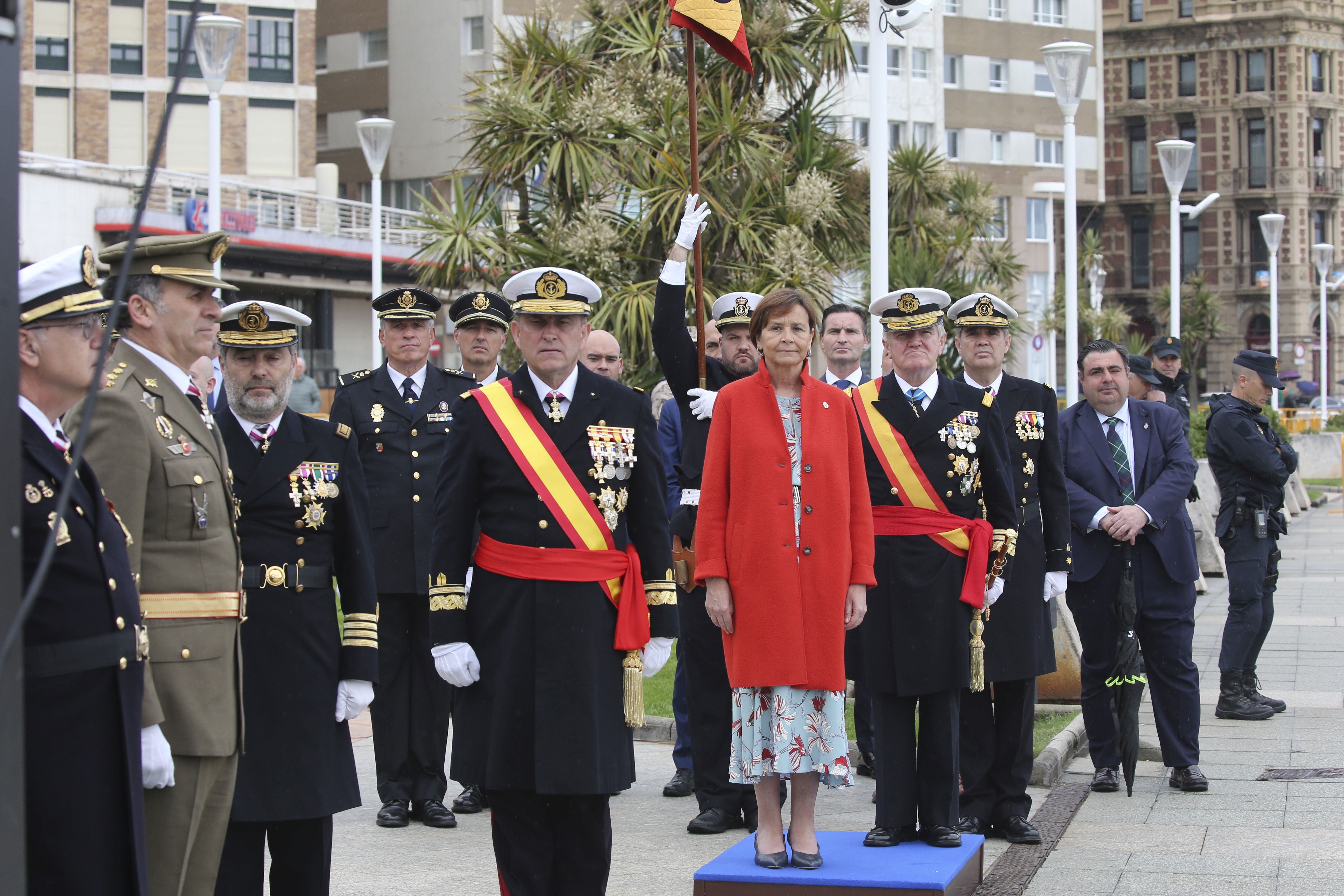 Las imágenes de la jura de bandera en Gijón (1)