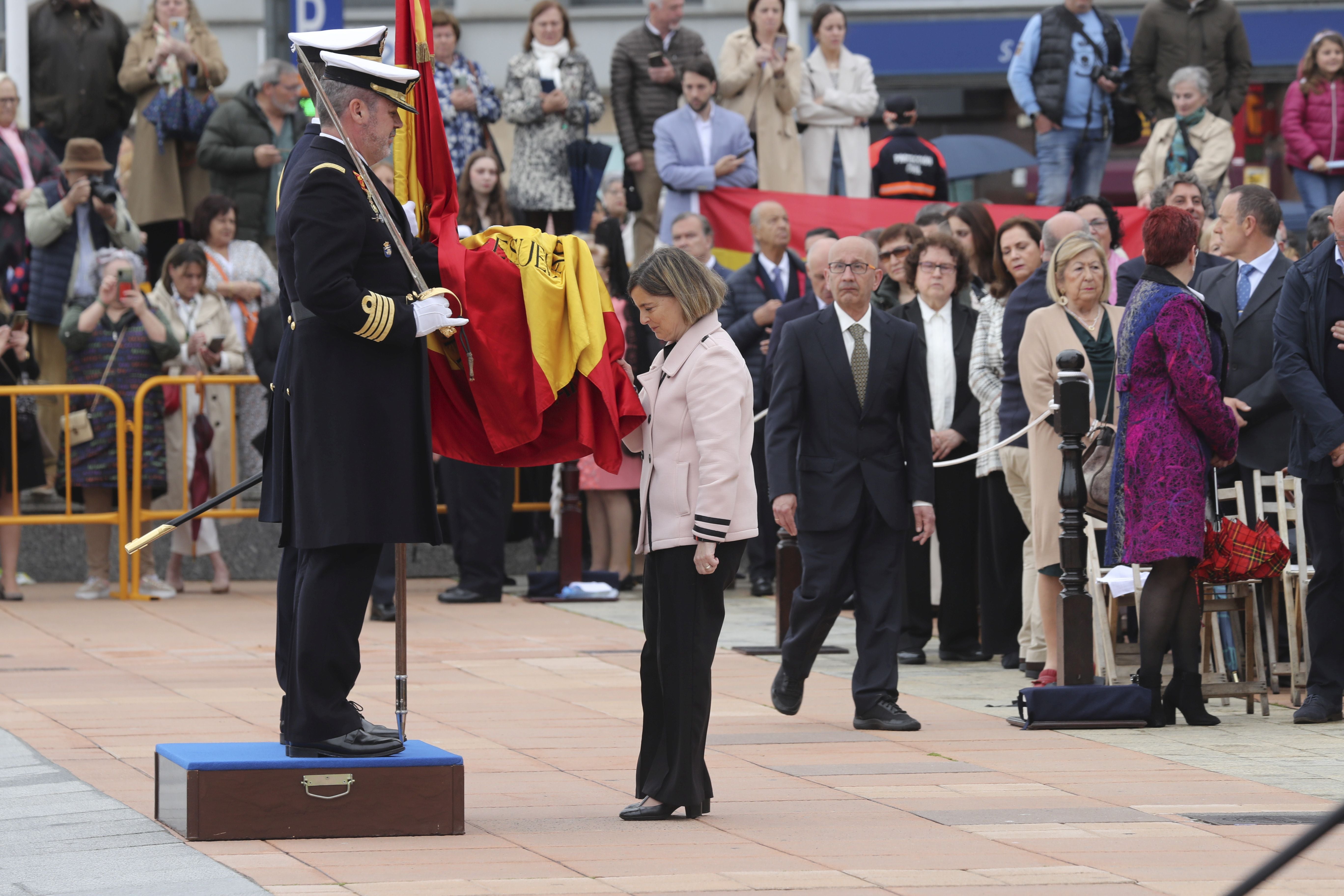 Las imágenes de la jura de bandera en Gijón (2)