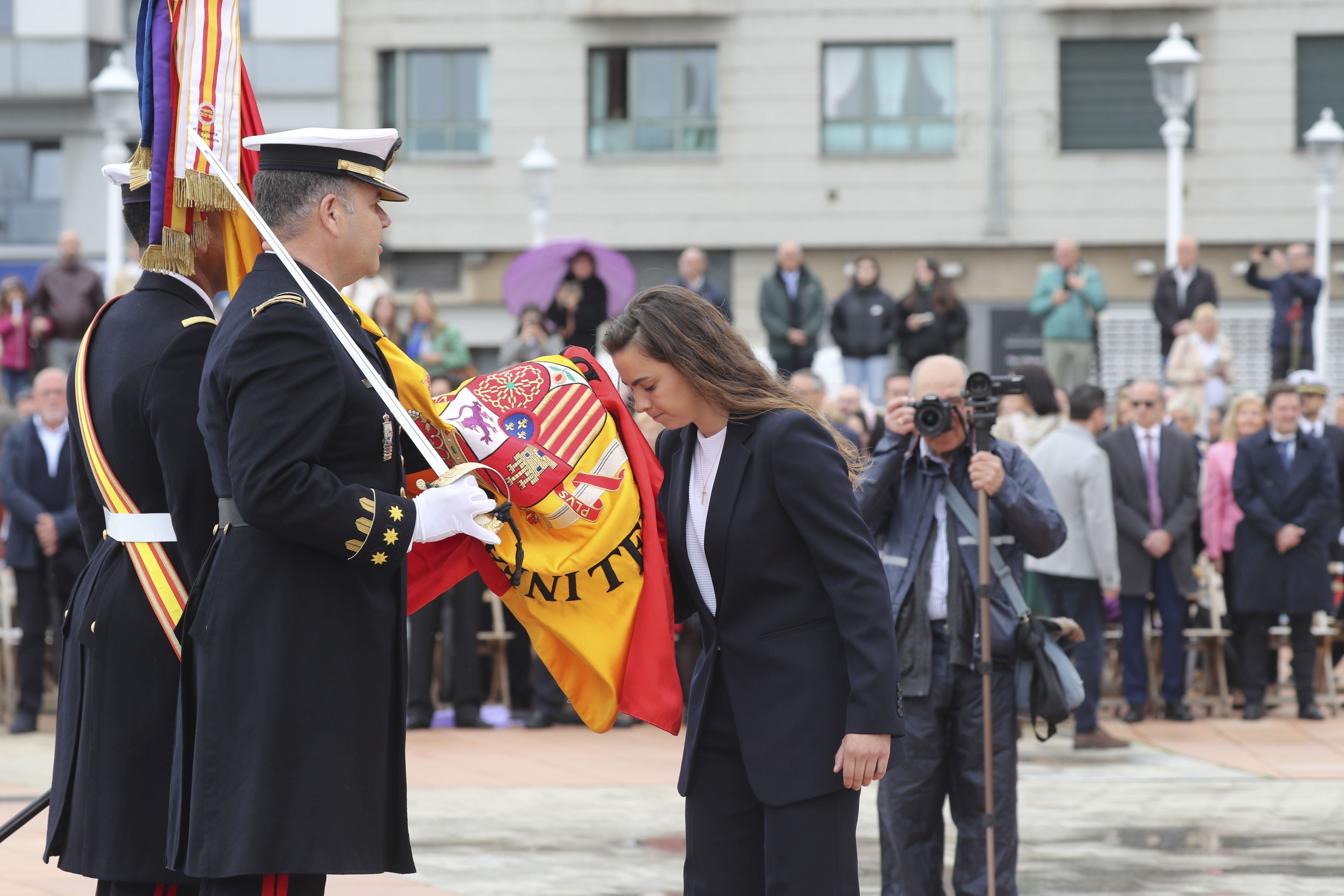 Las imágenes de la jura de bandera en Gijón (2)