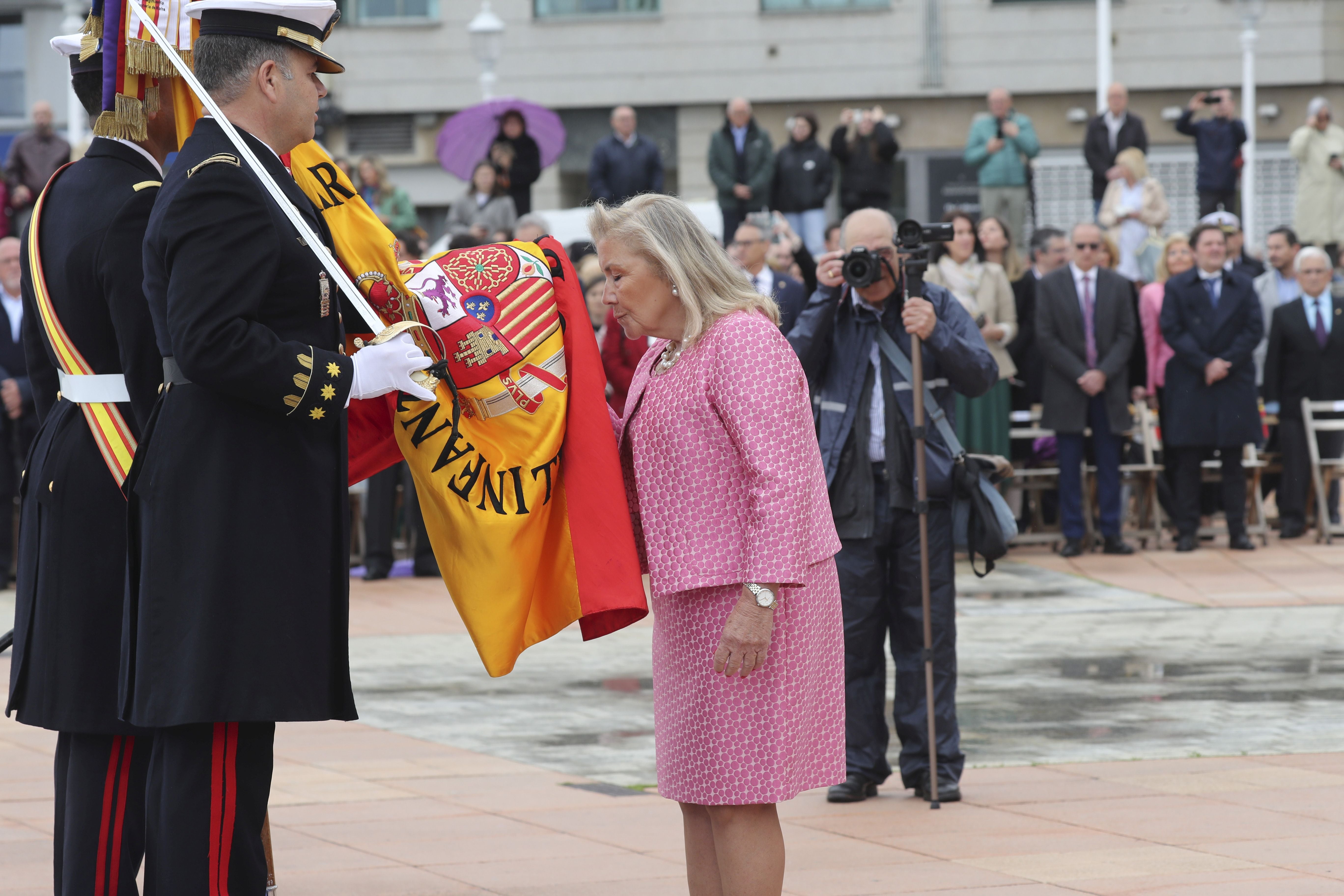 Las imágenes de la jura de bandera en Gijón (2)