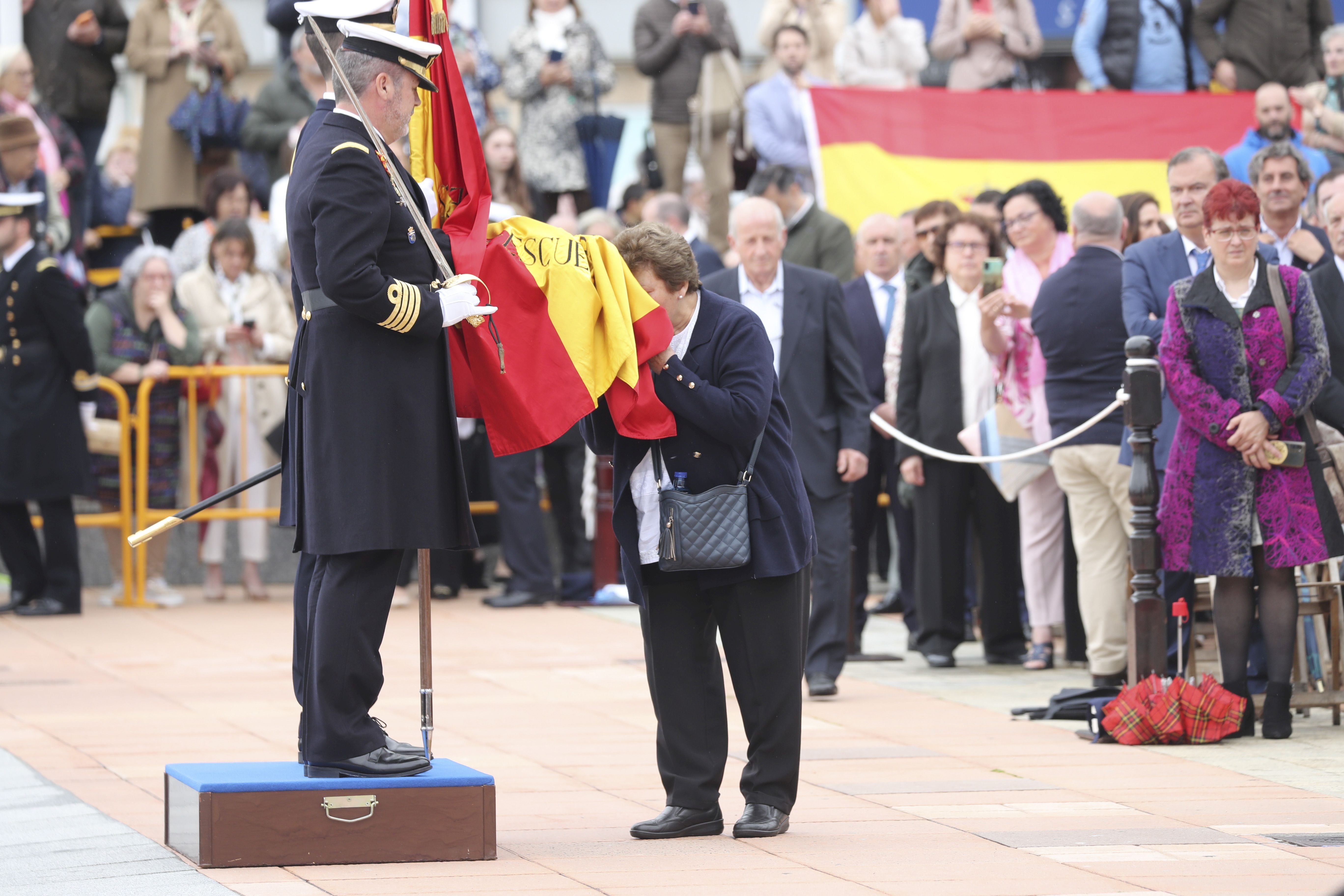 Las imágenes de la jura de bandera en Gijón (2)