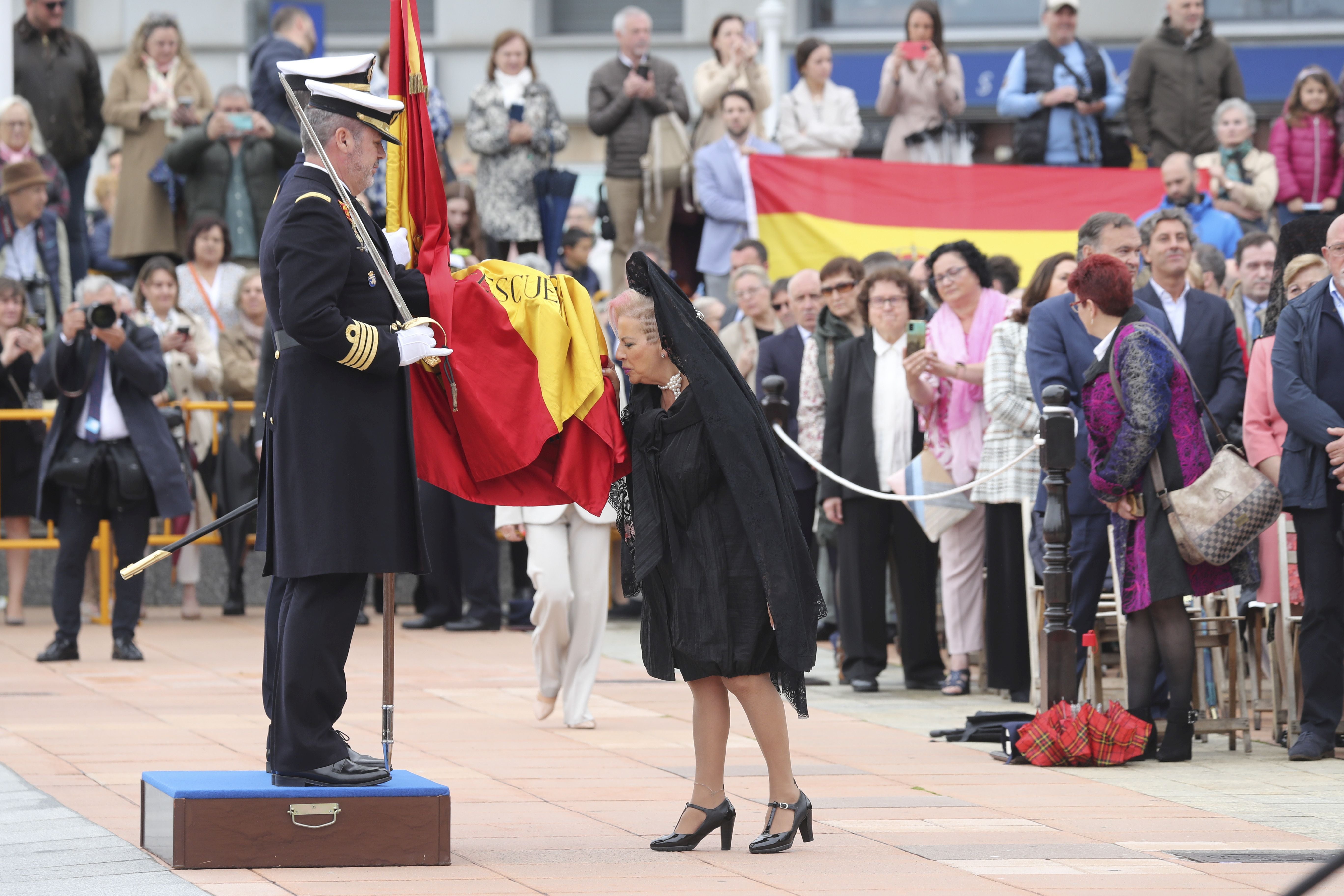 Las imágenes de la jura de bandera en Gijón (2)