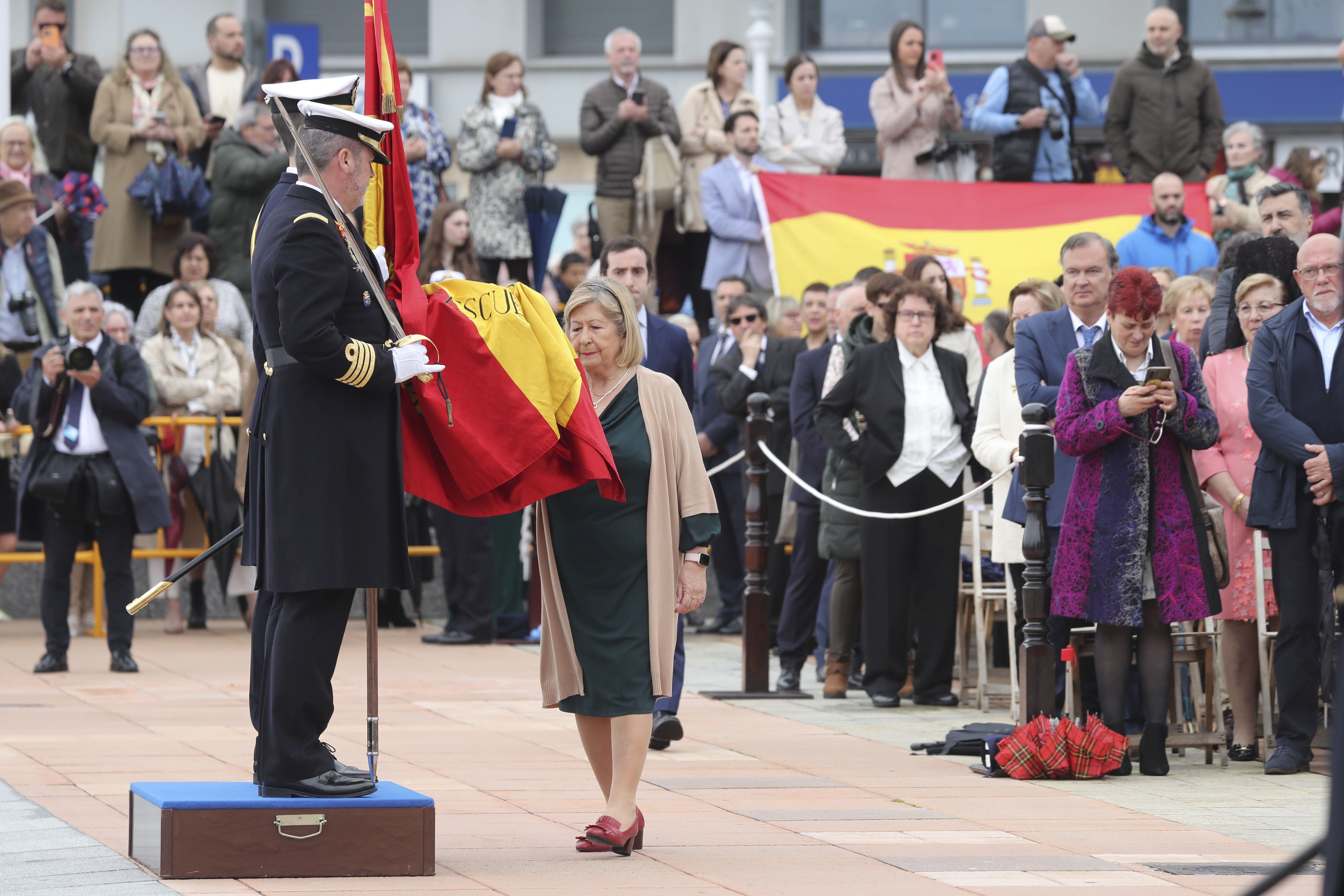 Las imágenes de la jura de bandera en Gijón (3)