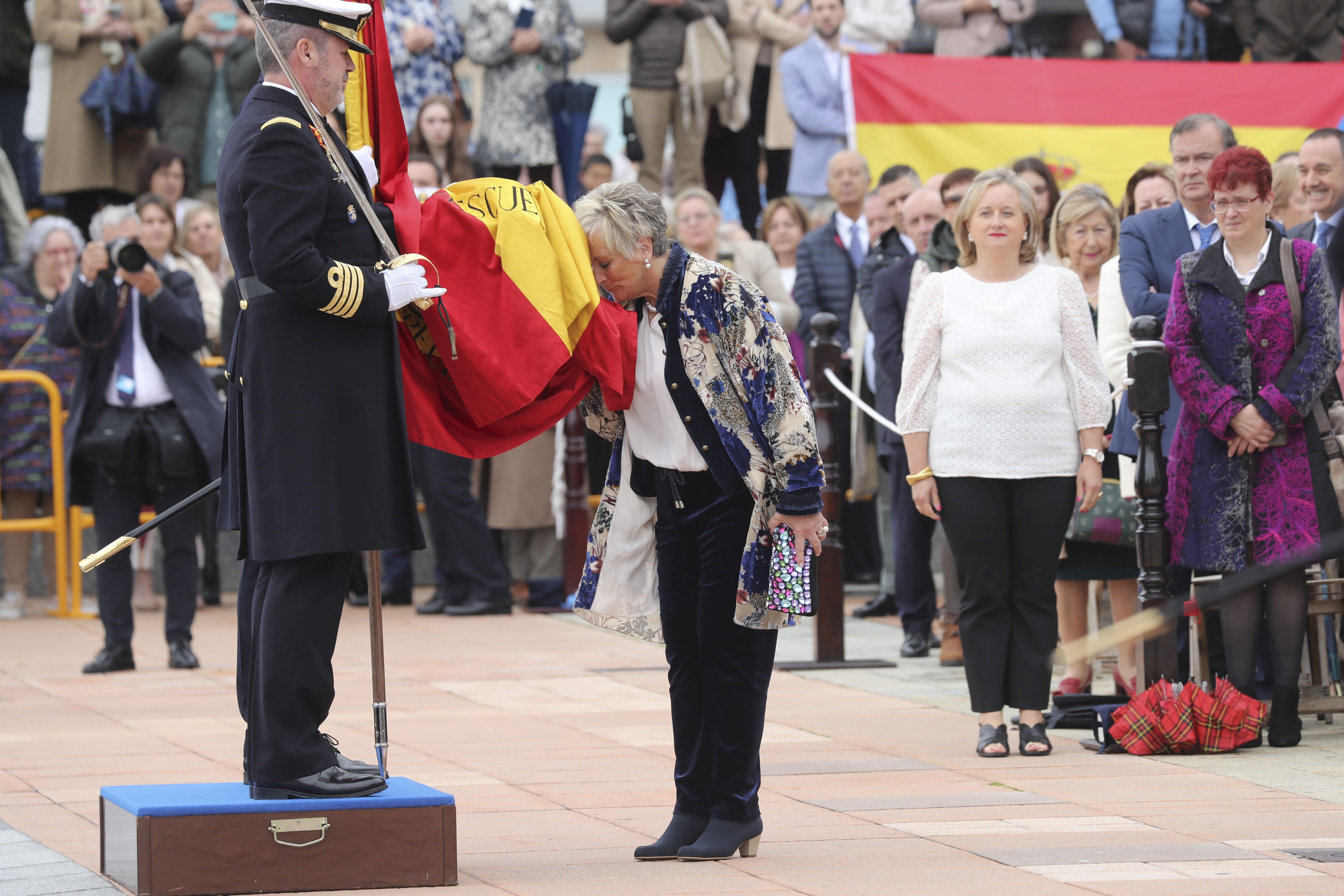 Las imágenes de la jura de bandera en Gijón (3)