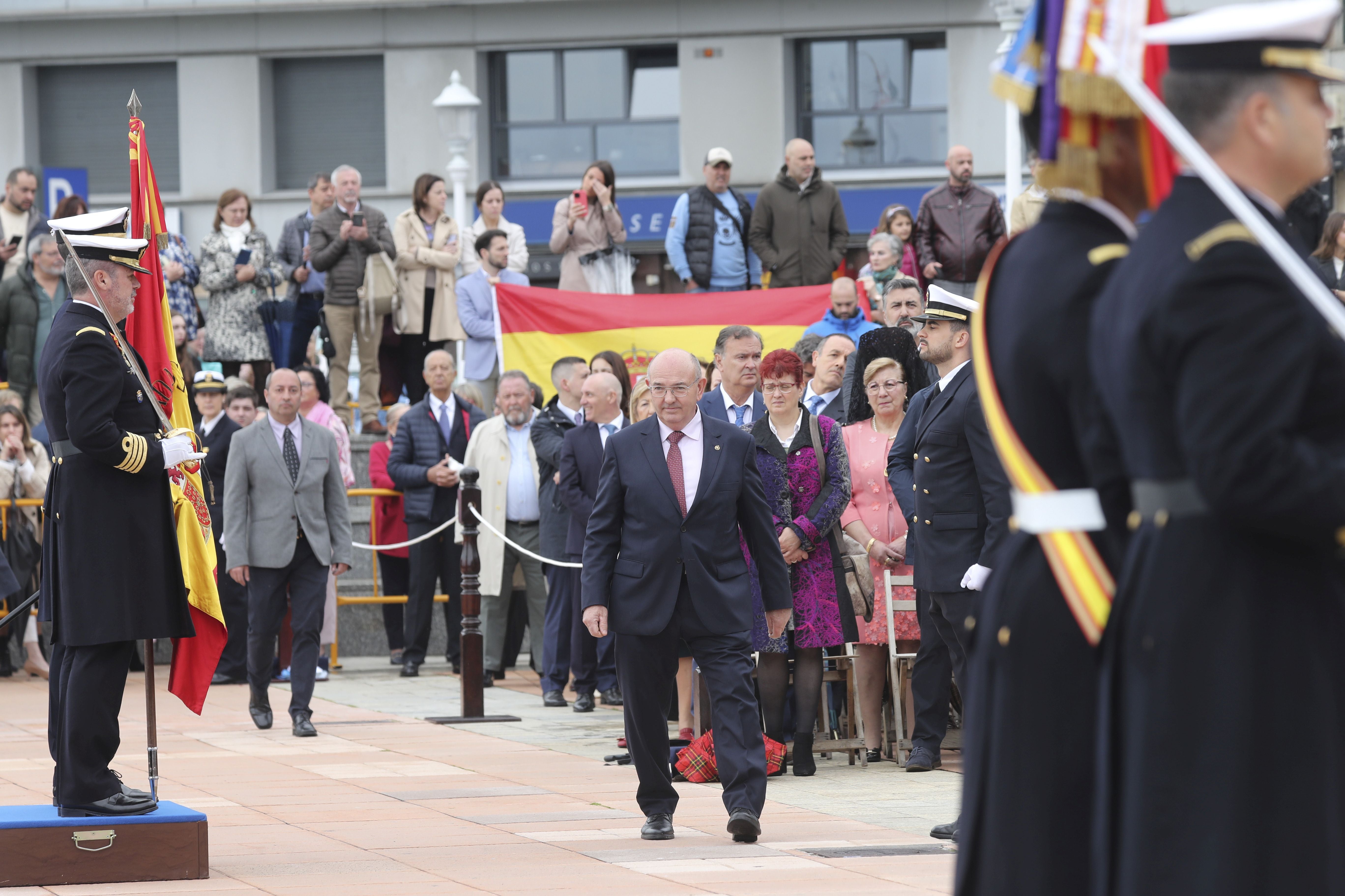 Las imágenes de la jura de bandera en Gijón (3)