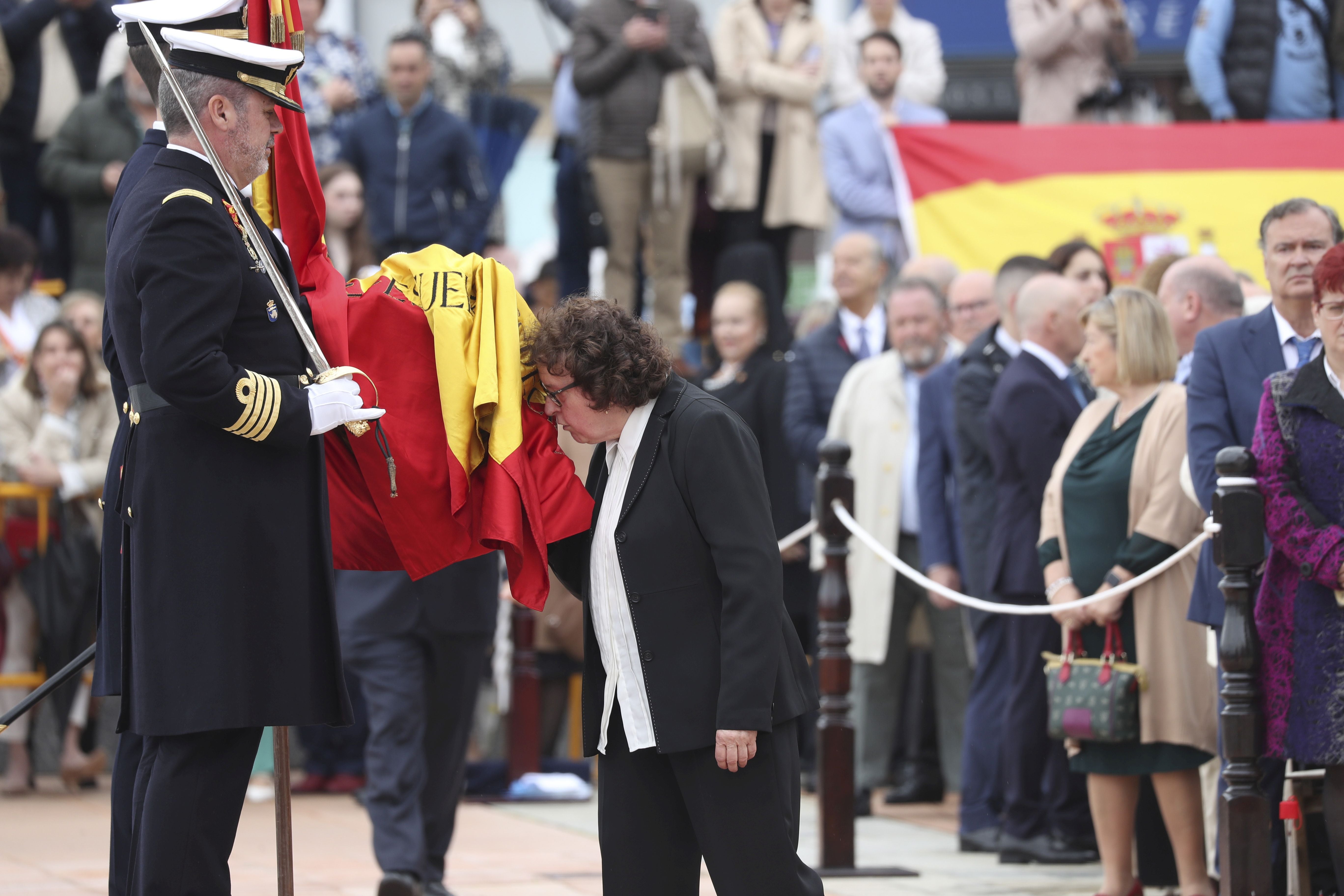 Las imágenes de la jura de bandera en Gijón (3)