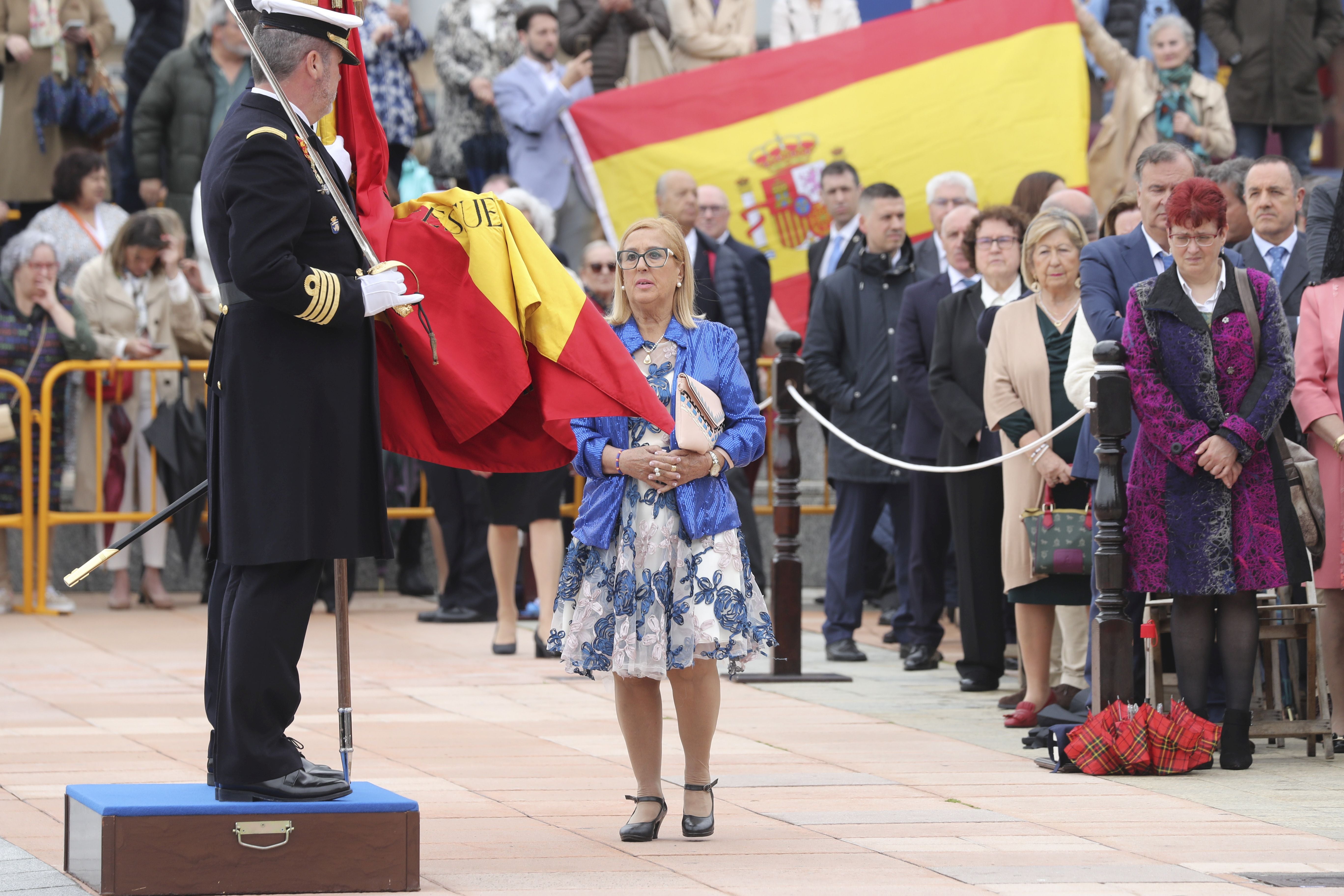 Las imágenes de la jura de bandera en Gijón (4)