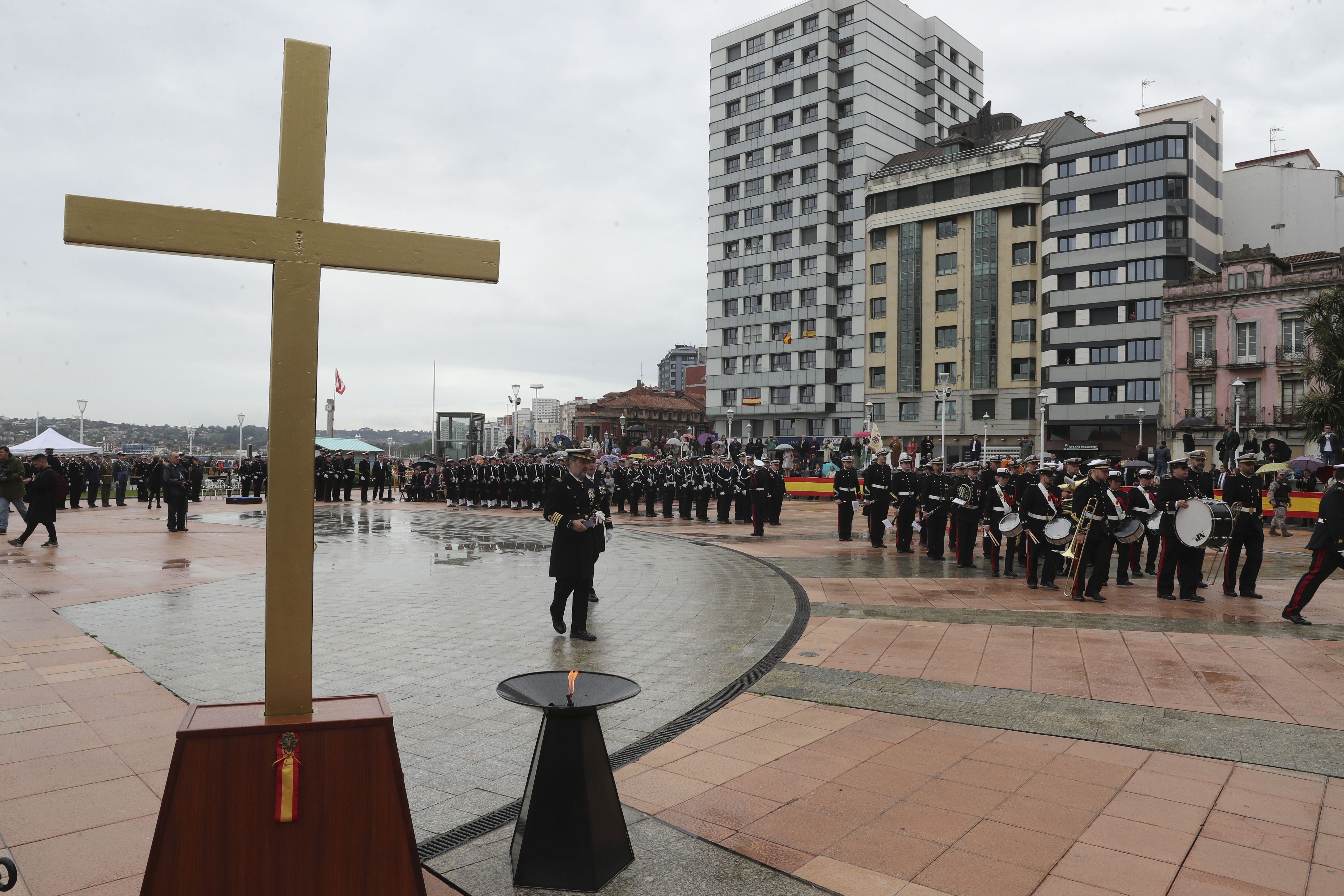 Las imágenes de la jura de bandera en Gijón (1)